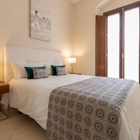 Lumbreras Deluxe Suite By Valcambre Sevilla Kültér fotó