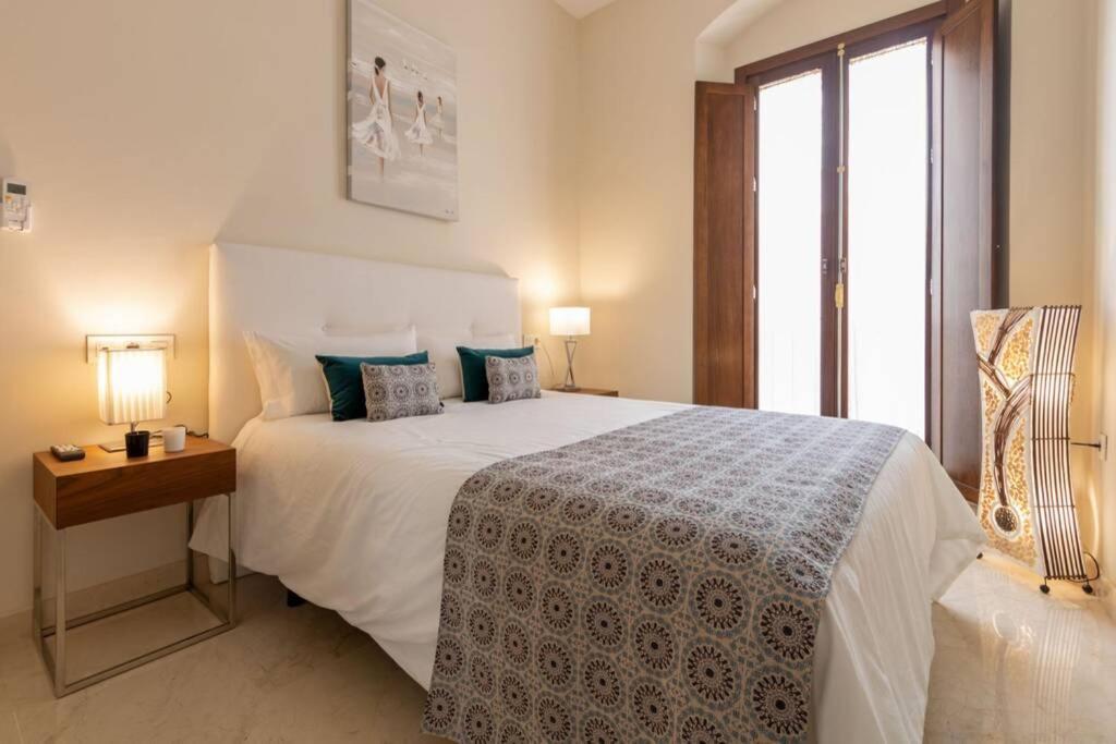 Lumbreras Deluxe Suite By Valcambre Sevilla Kültér fotó